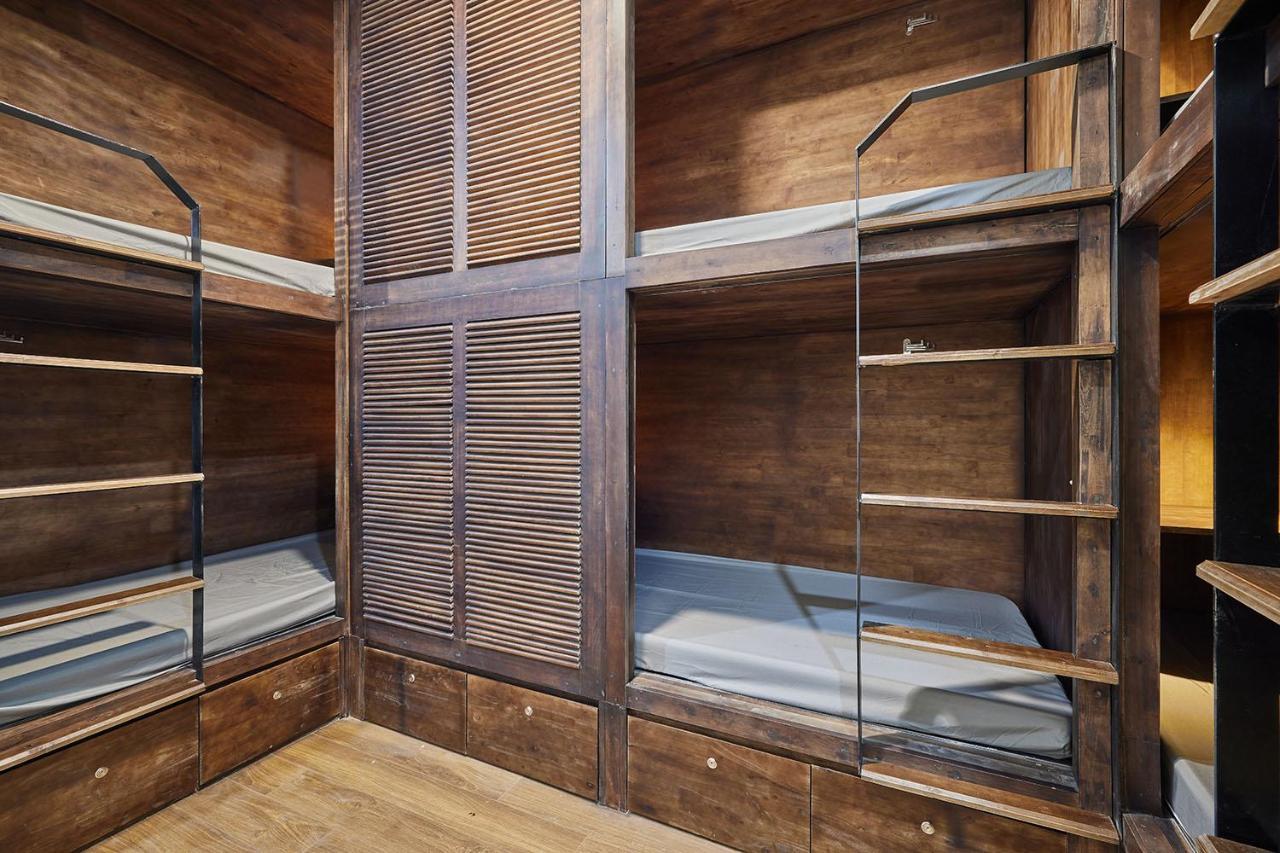 The Garden Capsule Hotel